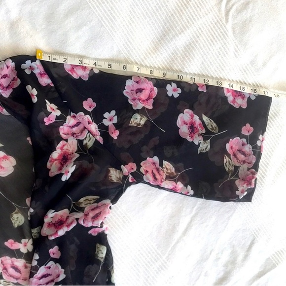 Sheer Floral Waterfall Hem Bell Sleeve Kimono - Picture 4 of 4